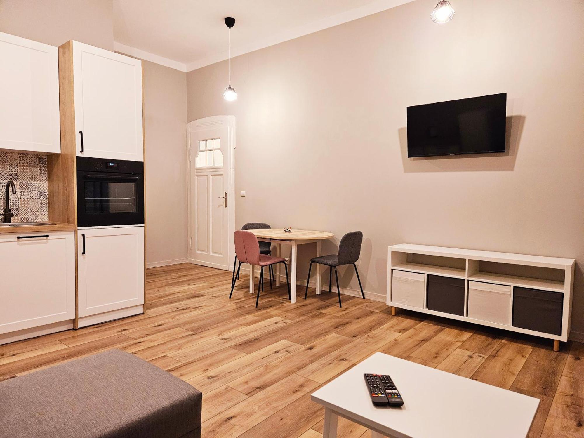 Appartement Justinrent 3 à Legnica Extérieur photo